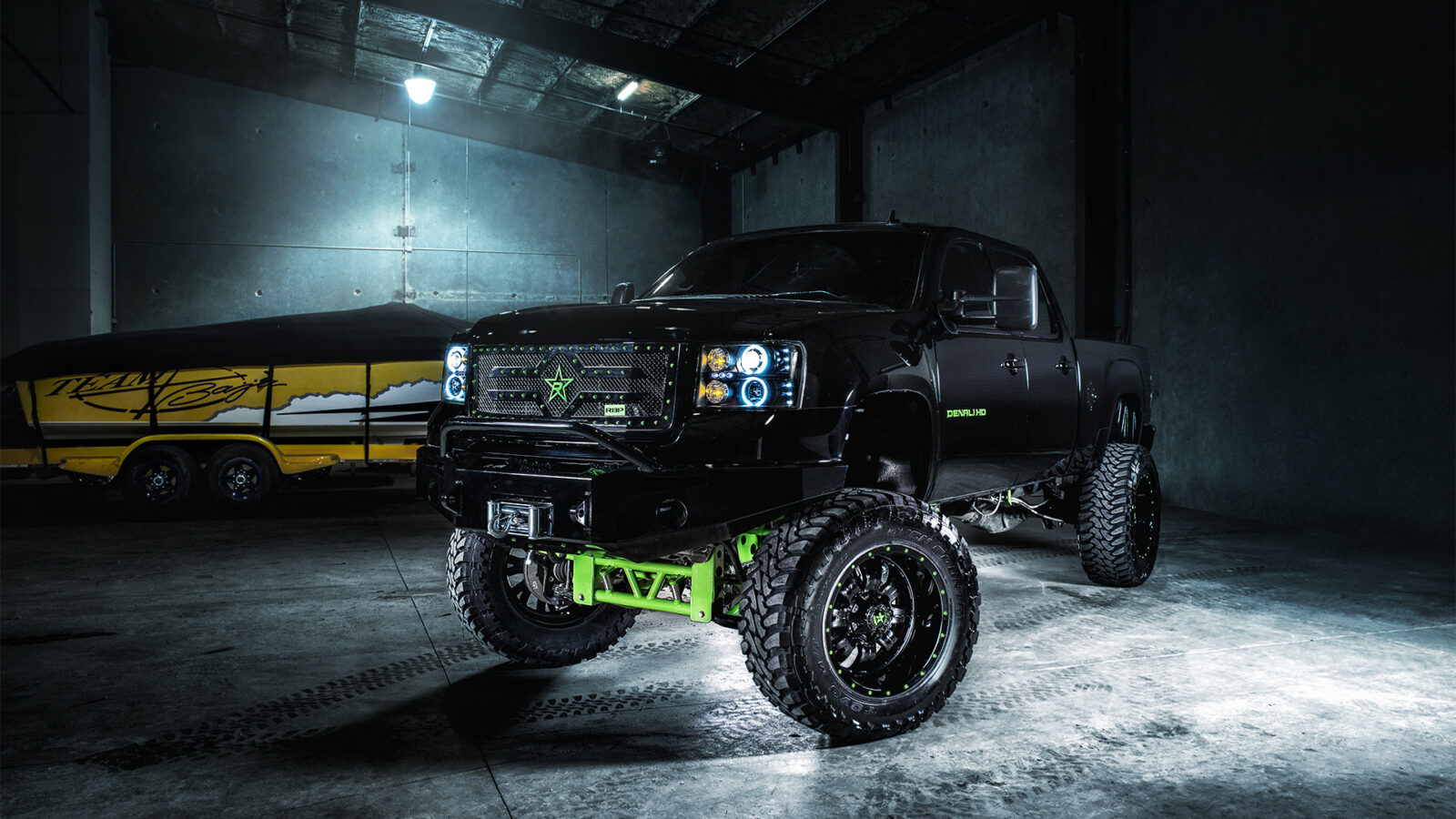 Chevrolet Avalanche crew-cab pickup